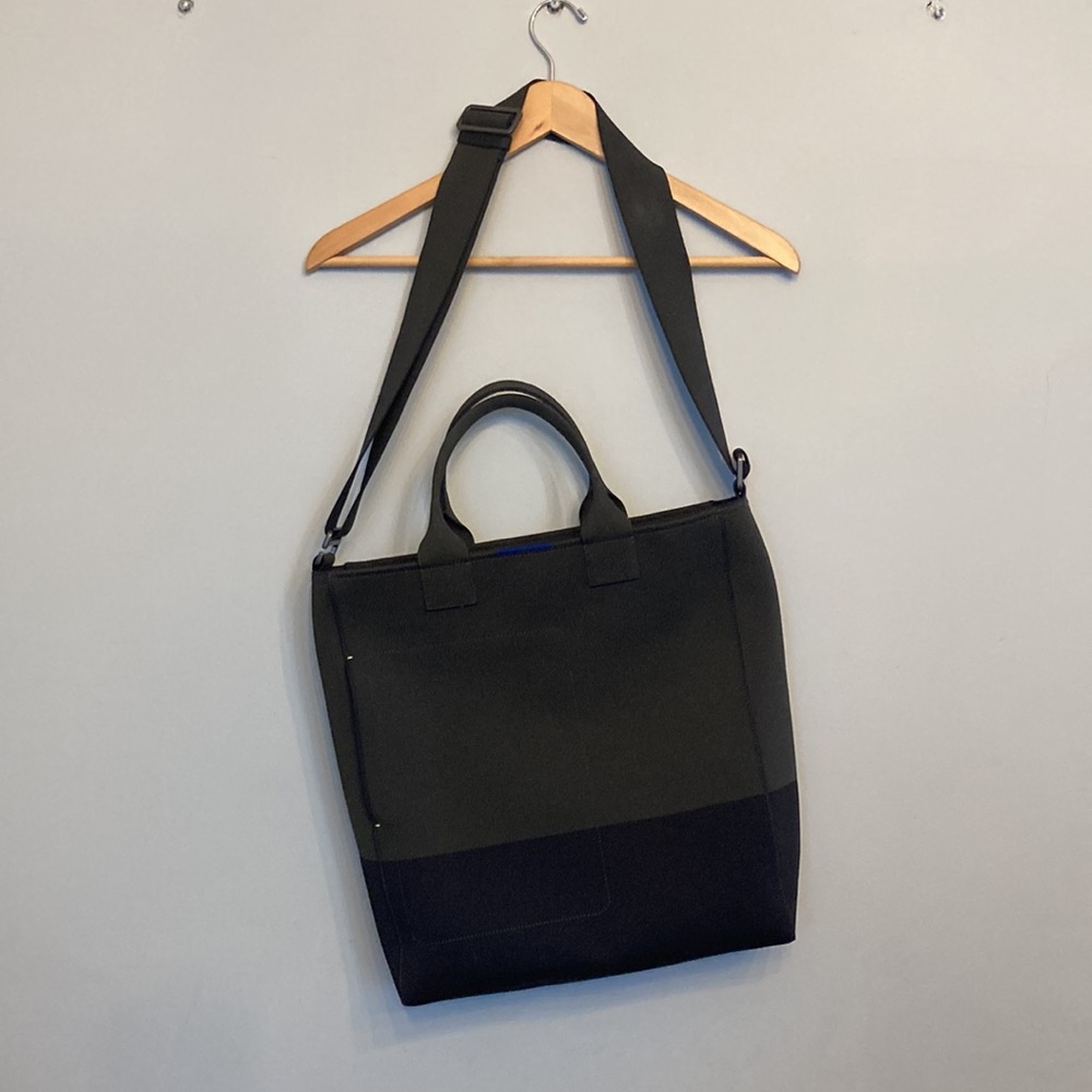 Rothy's The Carryall Work/Laptop/Travel Tote Bag in Forest Black - Picture 9 of 14